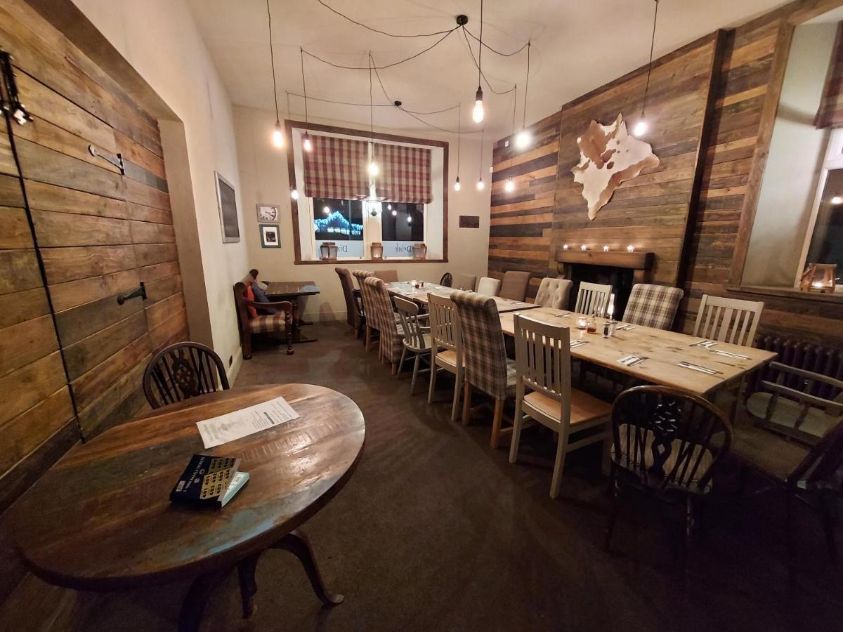 Отель Trawden Arms Community Owned Pub Winewall Экстерьер фото