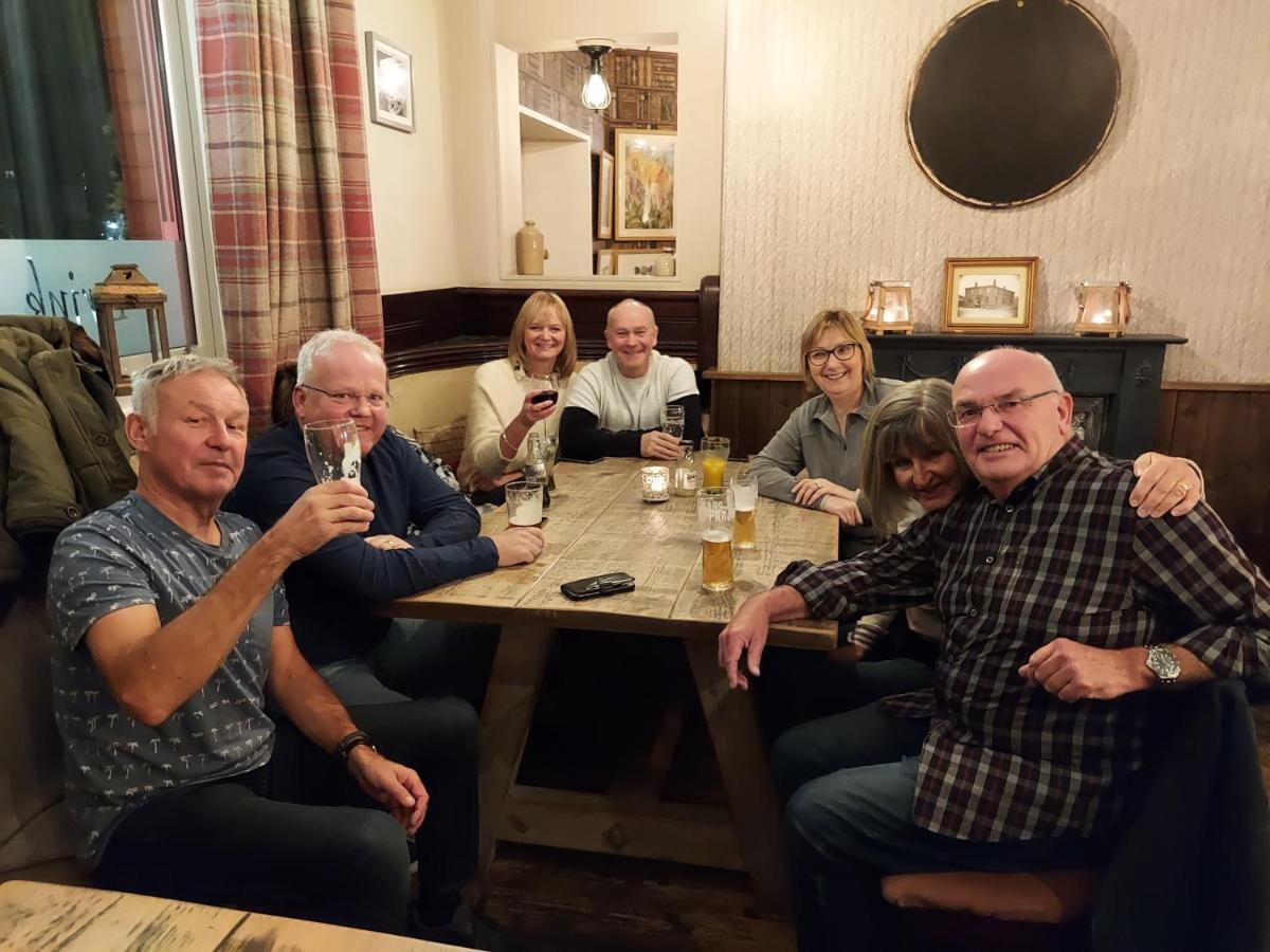 Отель Trawden Arms Community Owned Pub Winewall Экстерьер фото