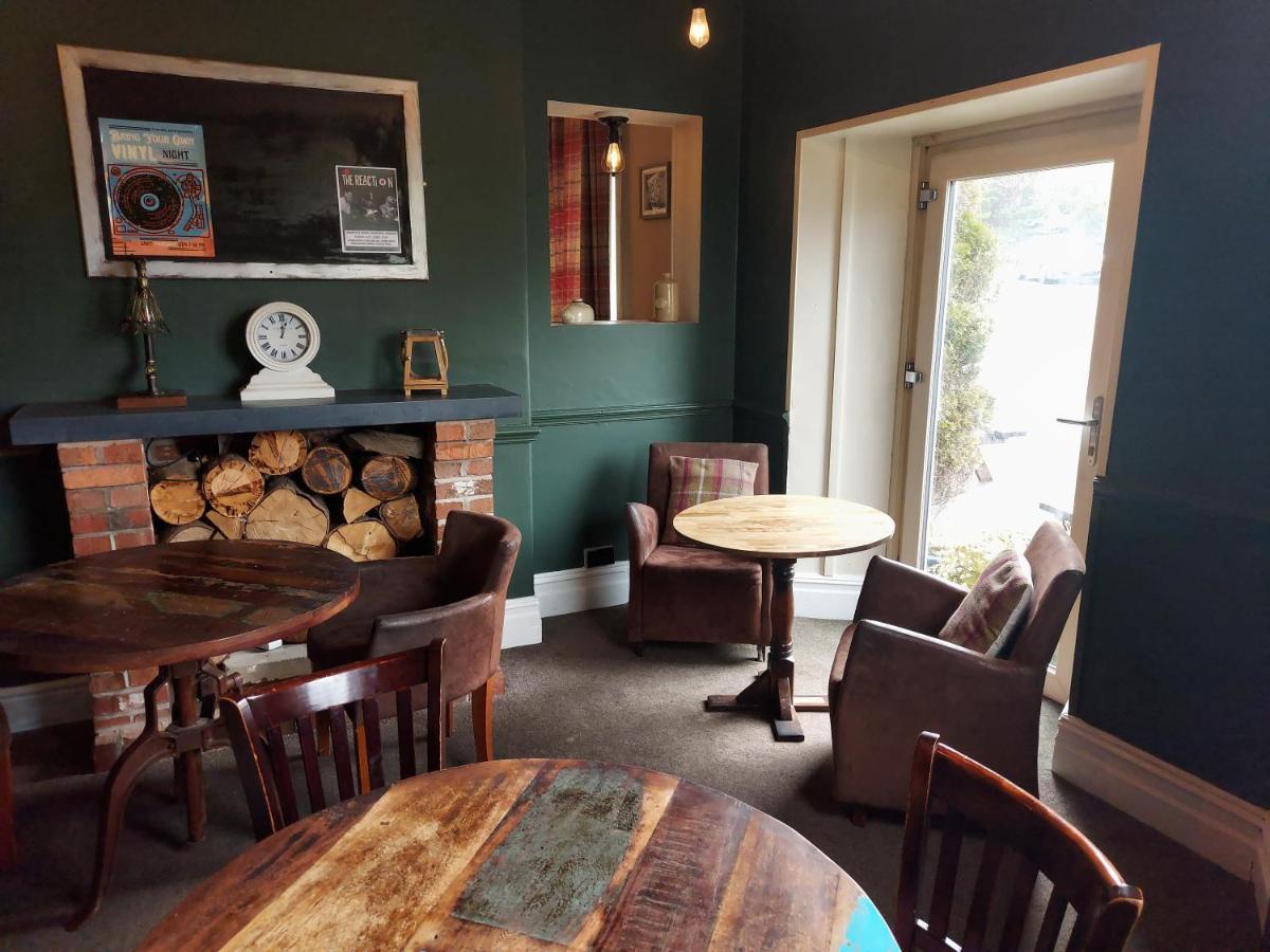 Отель Trawden Arms Community Owned Pub Winewall Экстерьер фото